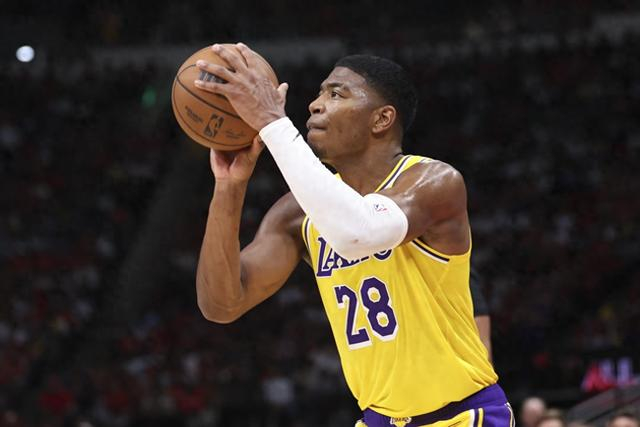 开云体育-连续12场！八村塁爆发，创造80年NBA独一无二纪录，合同注定暴涨|湖人|投篮|季后赛|常规赛|小里弗斯_新浪体育_新浪新闻